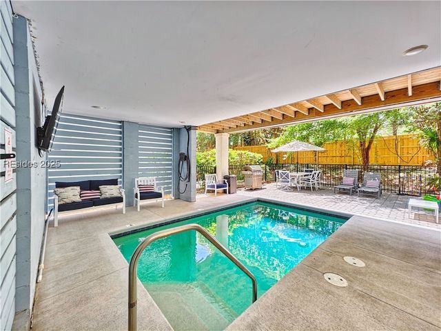 101 Sandcastle Ct, Hilton Head Island, SC 29928