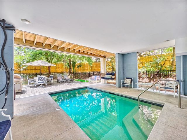 101 Sandcastle Ct, Hilton Head Island, SC 29928