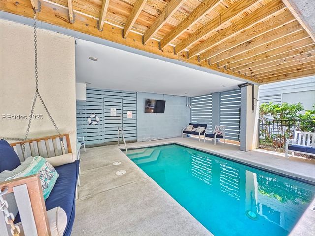 101 Sandcastle Ct, Hilton Head Island, SC 29928