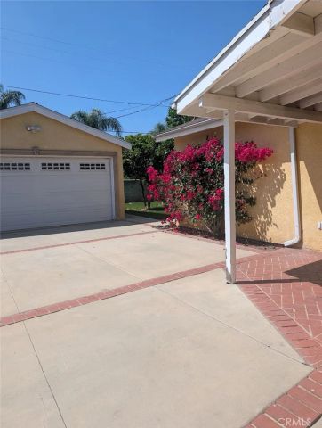 1634 Coronel, San Fernando, CA 91340