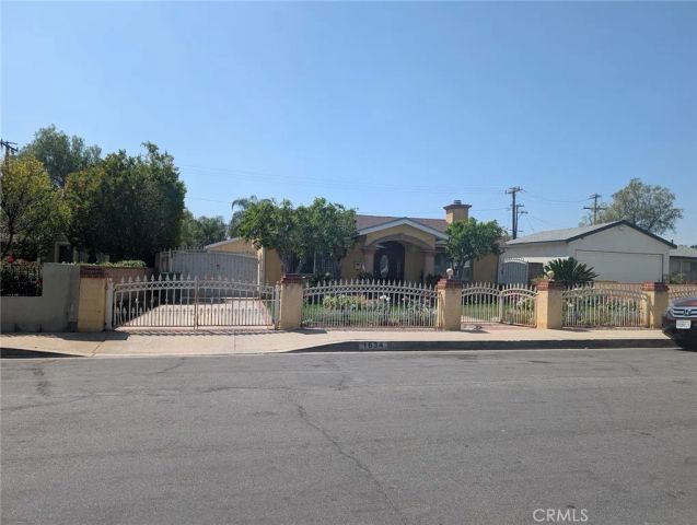 1634 Coronel, San Fernando, CA 91340