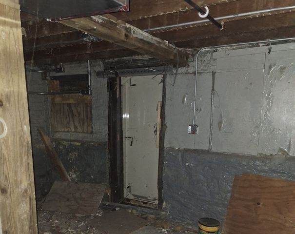 5757 S Carpenter Street, Chicago, IL 60621