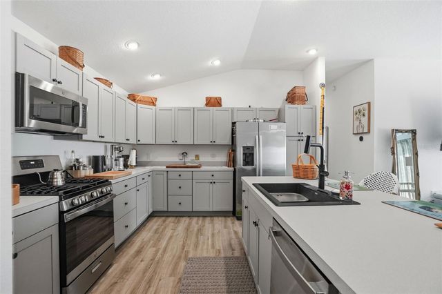862 SPRING AVENUE, The Villages, FL 34762