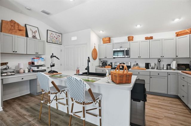 862 SPRING AVENUE, The Villages, FL 34762