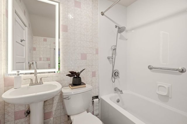 515 W 15th Ave, Spokane, WA 99203