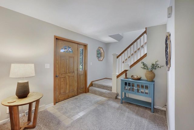 N30W23511 Greenfield COURT, Pewaukee, WI 53072