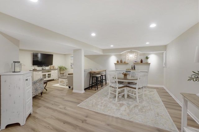 N30W23511 Greenfield COURT, Pewaukee, WI 53072