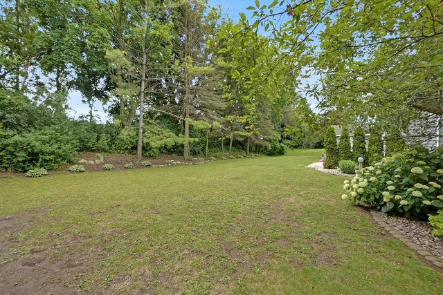 N30W23511 Greenfield COURT, Pewaukee, WI 53072