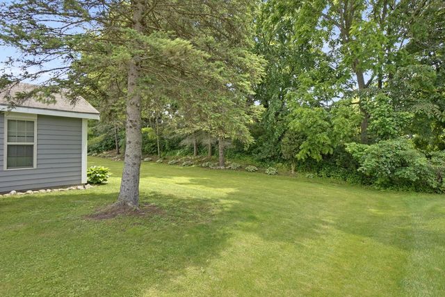 N30W23511 Greenfield COURT, Pewaukee, WI 53072