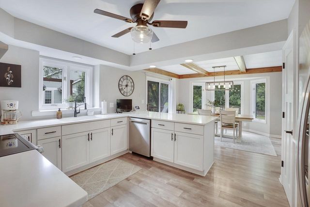 N30W23511 Greenfield COURT, Pewaukee, WI 53072