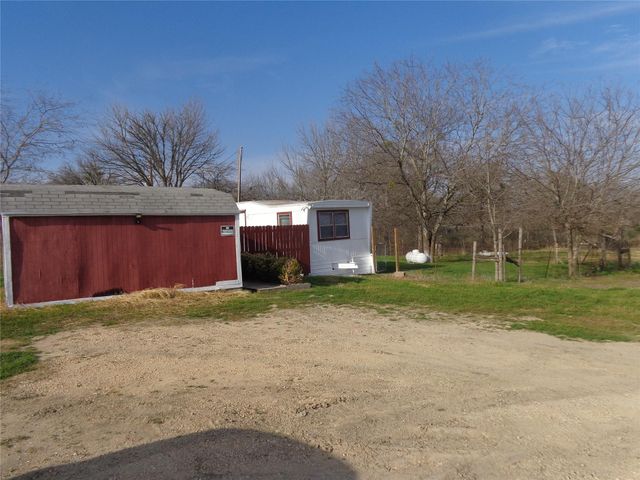 910 Bunton LN B, Uhland, TX 78640