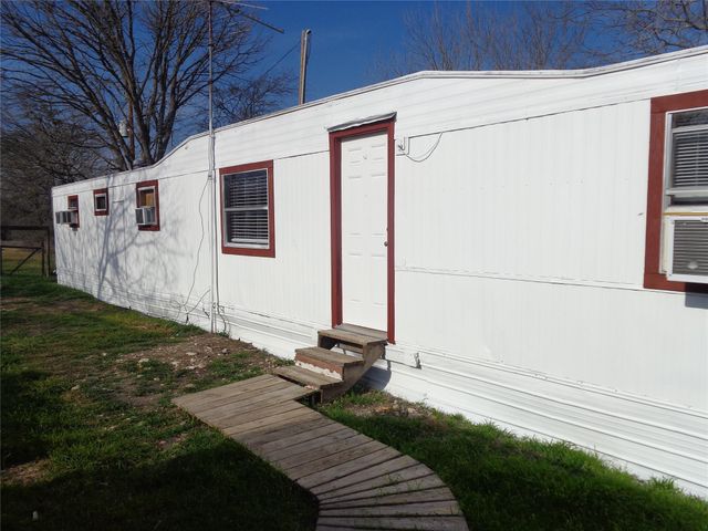 910 Bunton LN B, Uhland, TX 78640