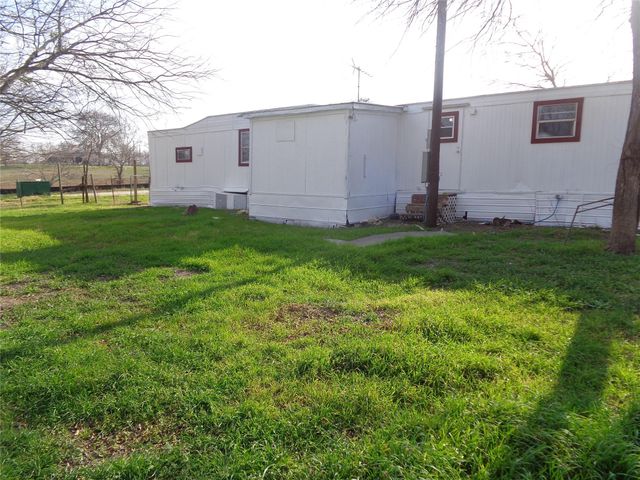 910 Bunton LN B, Uhland, TX 78640