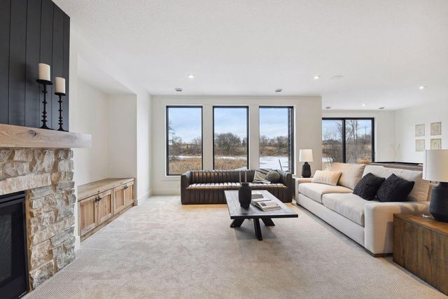 10377 Mallard Drive, Victoria, MN 55318