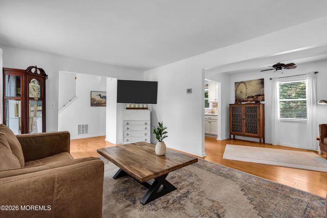 1466 Arapaho Court, Toms River, NJ 08755