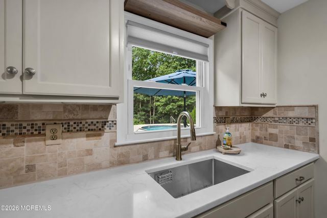 1466 Arapaho Court, Toms River, NJ 08755