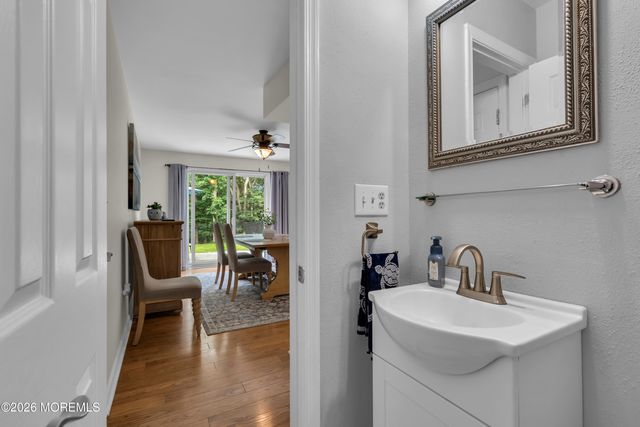 1466 Arapaho Court, Toms River, NJ 08755
