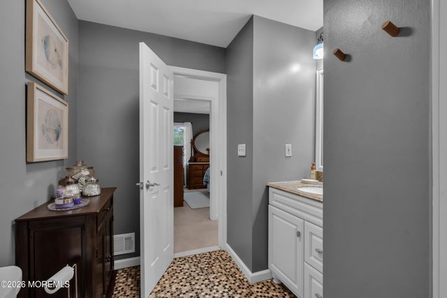 1466 Arapaho Court, Toms River, NJ 08755