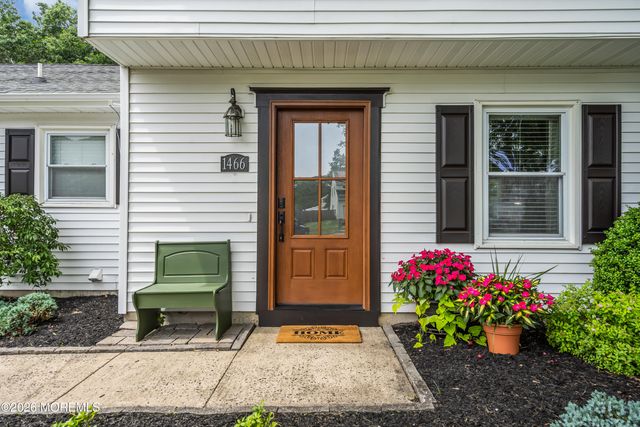 1466 Arapaho Court, Toms River, NJ 08755