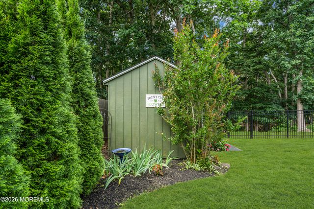 1466 Arapaho Court, Toms River, NJ 08755