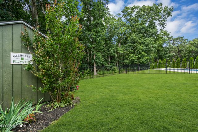 1466 Arapaho Court, Toms River, NJ 08755
