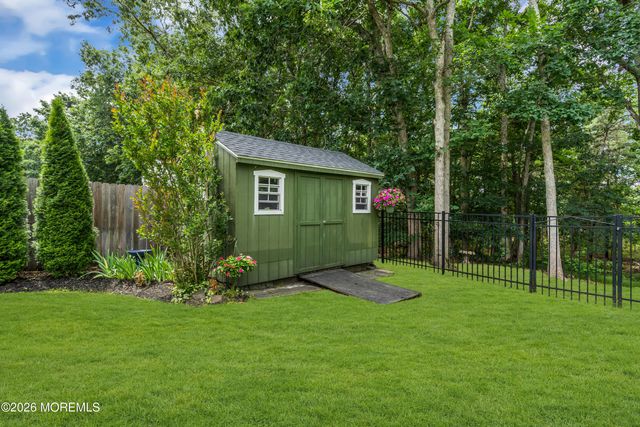 1466 Arapaho Court, Toms River, NJ 08755