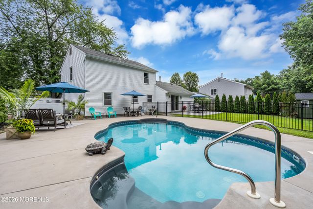 1466 Arapaho Court, Toms River, NJ 08755