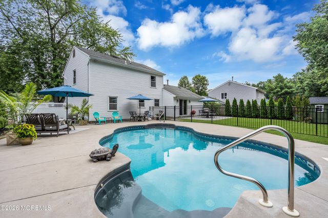 1466 Arapaho Court, Toms River, NJ 08755