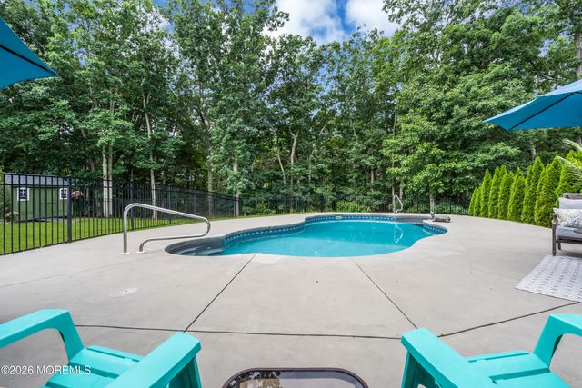 1466 Arapaho Court, Toms River, NJ 08755