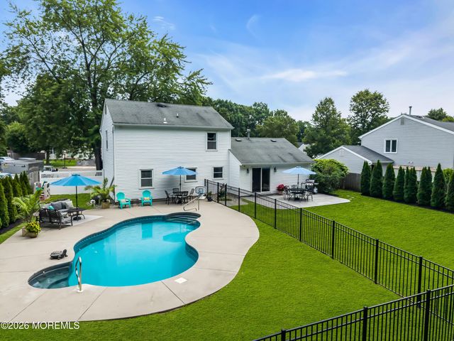 1466 Arapaho Court, Toms River, NJ 08755