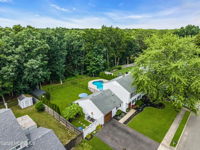 1466 Arapaho Court, Toms River, NJ 08755