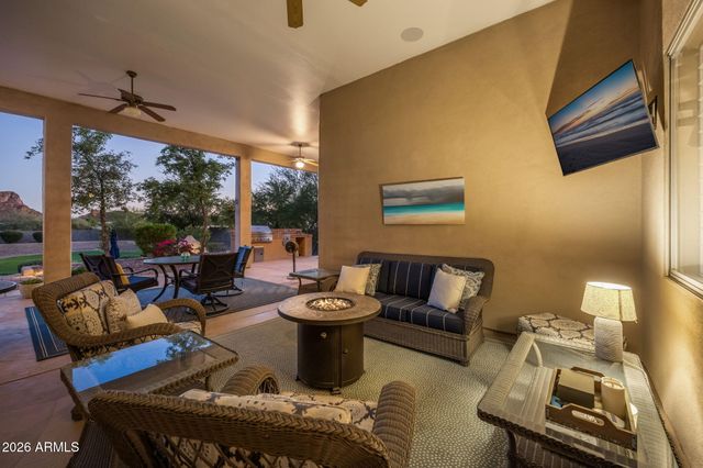 745 W RHEA Road, San Tan Valley, AZ 85143