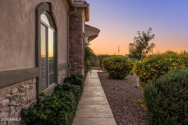 745 W RHEA Road, San Tan Valley, AZ 85143