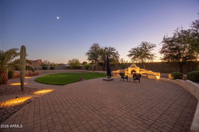 745 W RHEA Road, San Tan Valley, AZ 85143