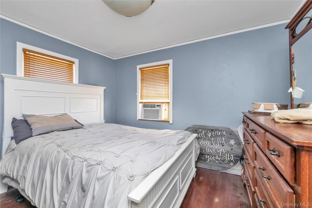 130 Custer Avenue, Williston Park, NY 11596