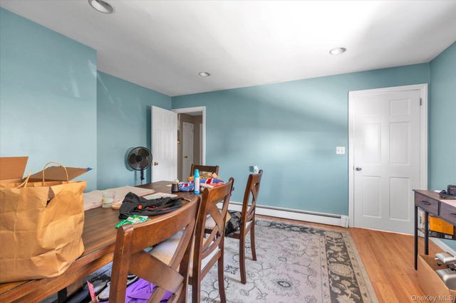 130 Custer Avenue, Williston Park, NY 11596
