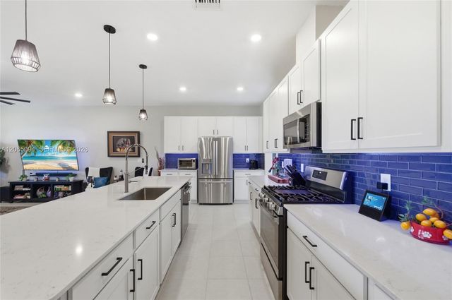 1902 Wandering Willow Way, Loxahatchee, FL 33470