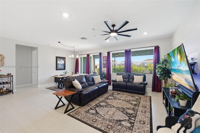 1902 Wandering Willow Way, Loxahatchee, FL 33470