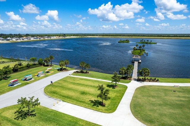 1902 Wandering Willow Way, Loxahatchee, FL 33470