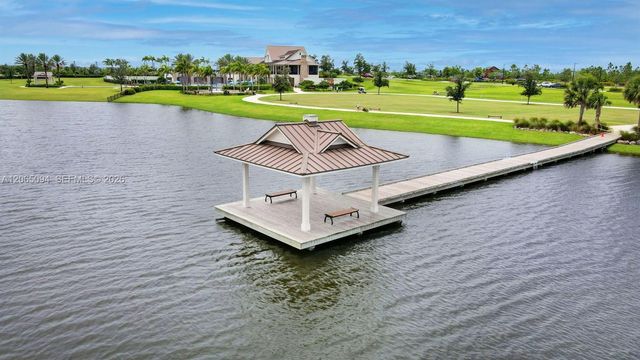 1902 Wandering Willow Way, Loxahatchee, FL 33470