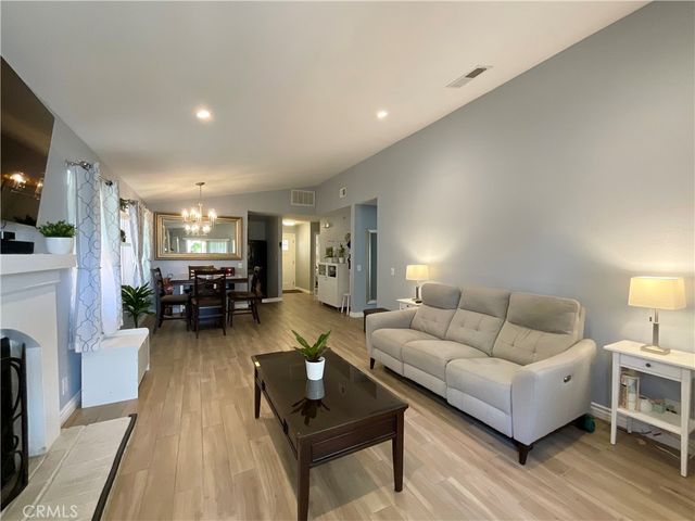 1015 Christobal, Colton, CA 92324