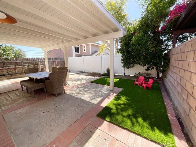 1015 Christobal, Colton, CA 92324