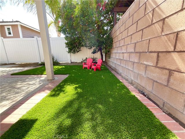 1015 Christobal, Colton, CA 92324