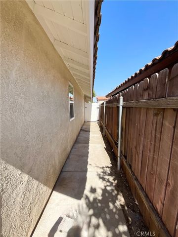 1015 Christobal, Colton, CA 92324
