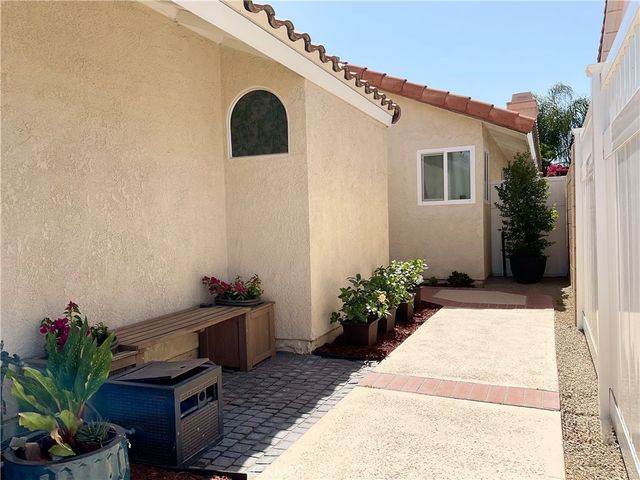 1015 Christobal, Colton, CA 92324