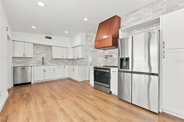 1711 WHITE AVENUE, Orlando, FL 32806