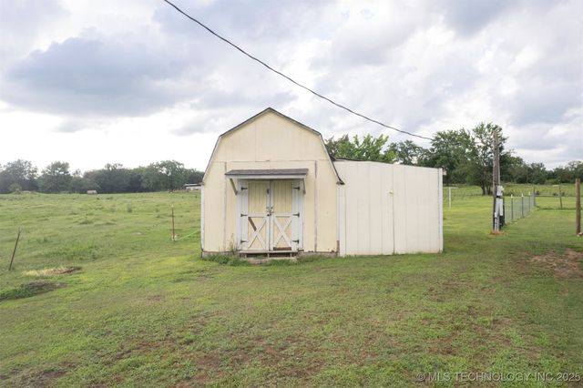 27068 Hunter Lane, Bokoshe, OK 74930