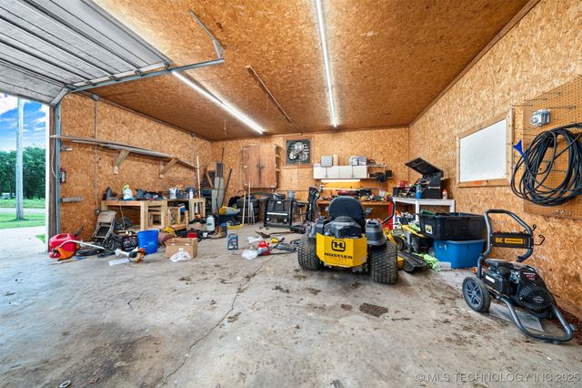 27068 Hunter Lane, Bokoshe, OK 74930