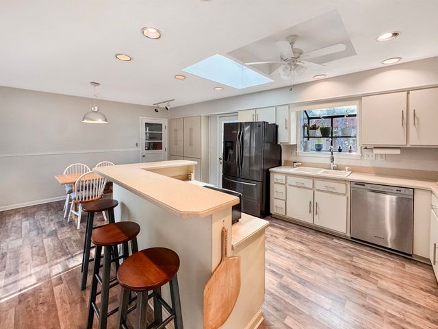 140 VIKING DR, Memphis, TN 38018