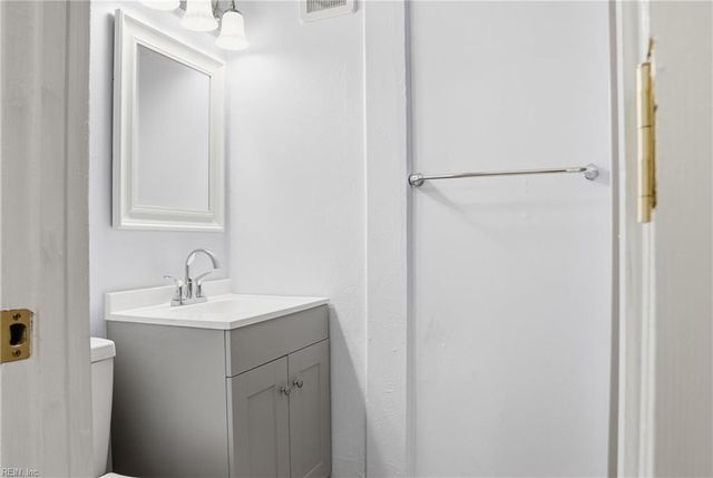 3204 Roanoke AVE, Newport News, VA 23607